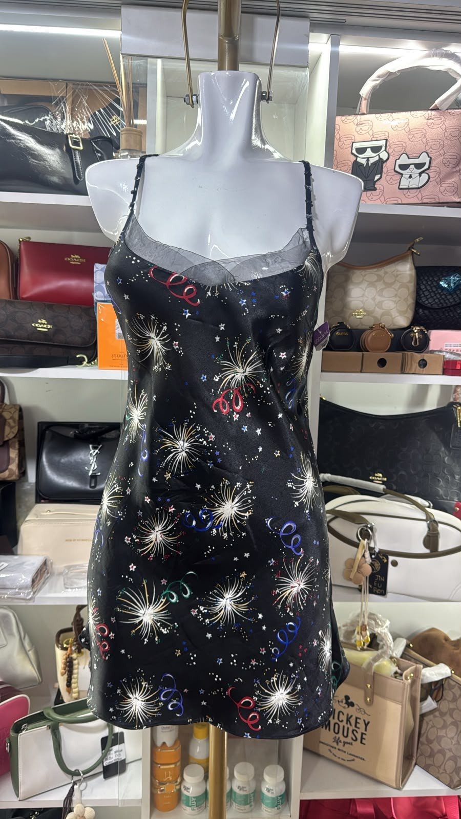 Pijama satinada estampada