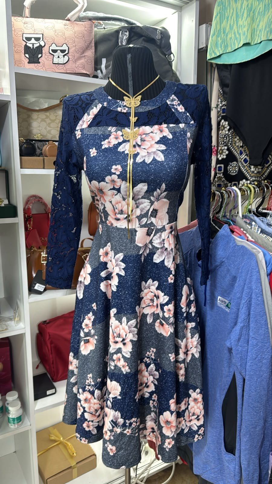 Vestido formal floral azul