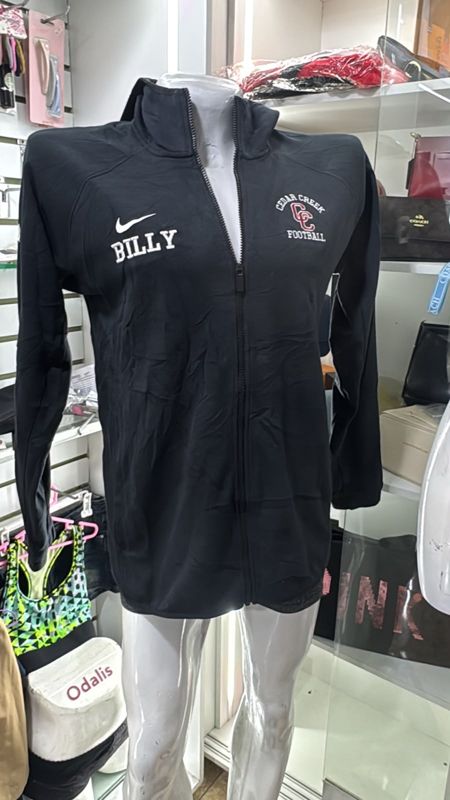Chompa deportiva negra de caballero