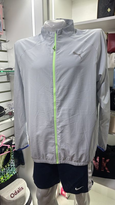 Chompa deportiva táctica gris